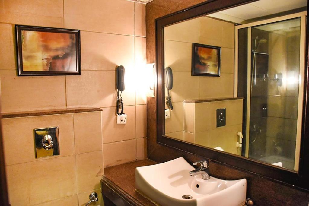 Aaron Residency New Delhi