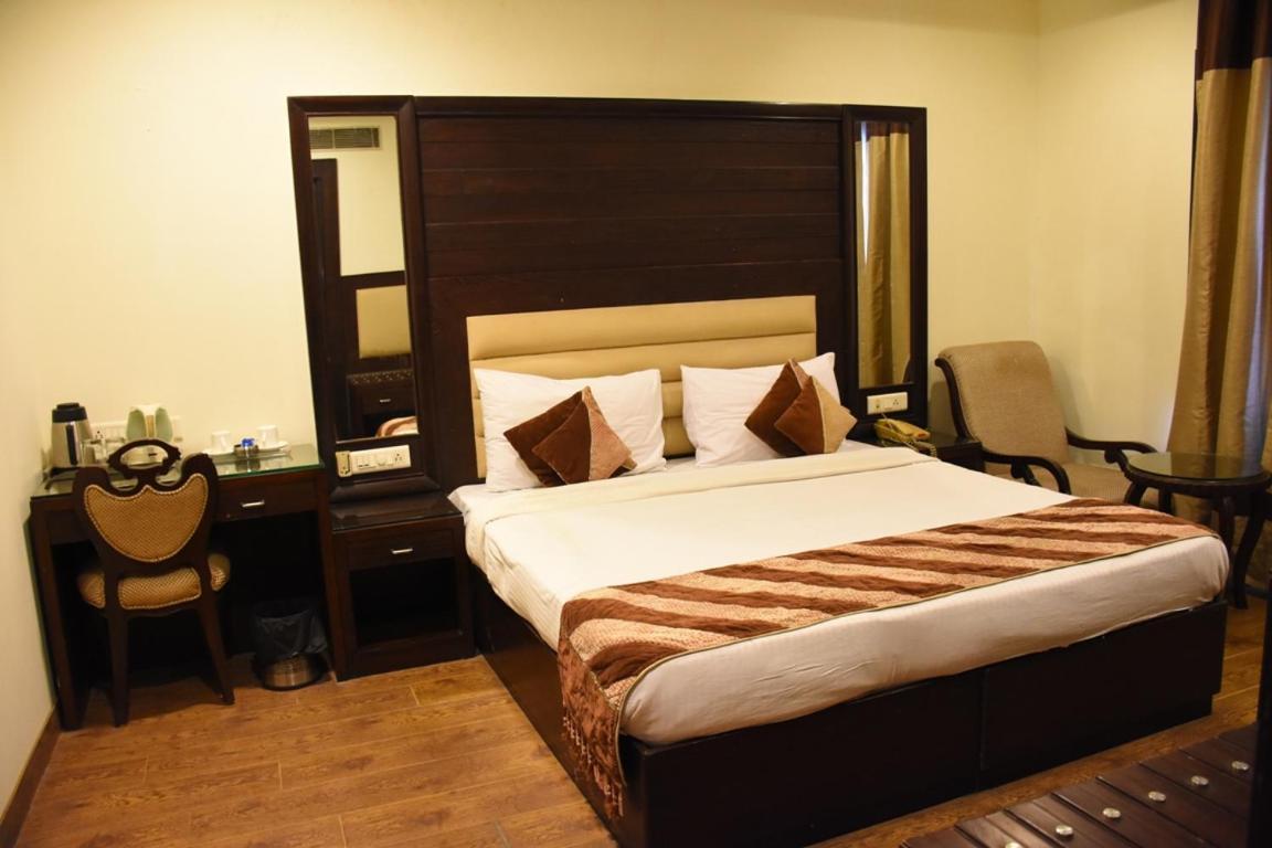 Aaron Residency New Delhi