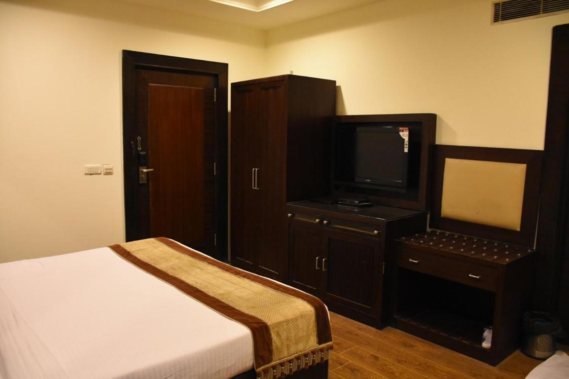 Aaron Residency Hotel New Delhi