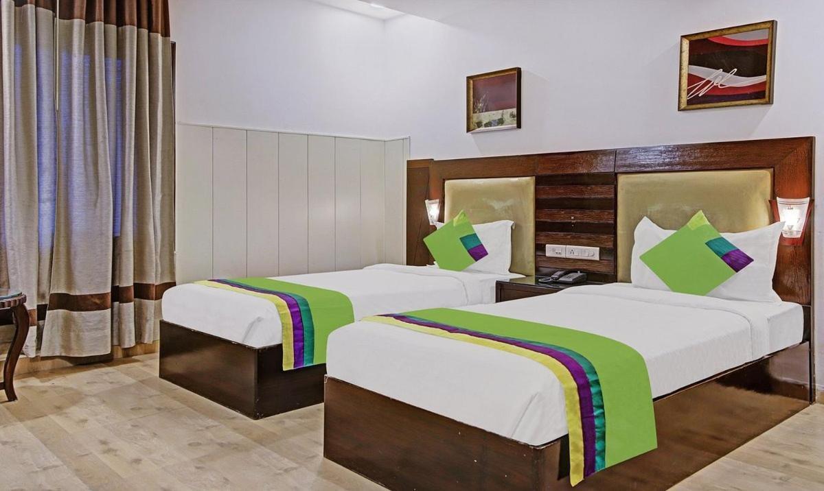 Aaron Residency Hotel New Delhi